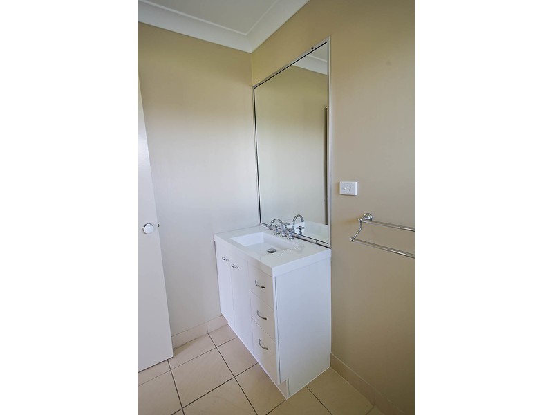 8 Woodwark Drive, Bushland Beach QLD 4818