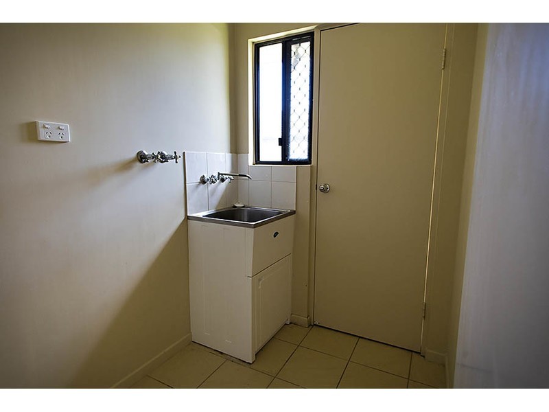 8 Woodwark Drive, Bushland Beach QLD 4818