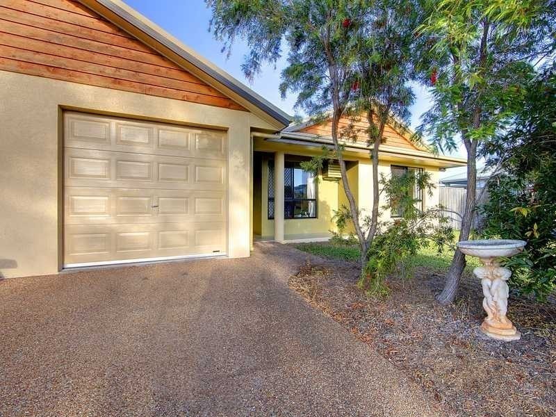 8 Woodwark Drive, Bushland Beach QLD 4818
