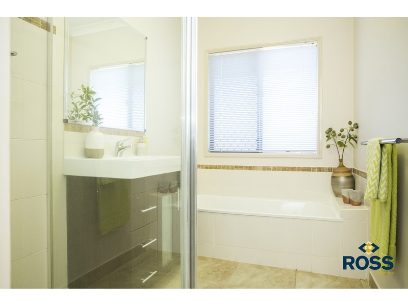 11 Tennessee Way, Kelso QLD 4815