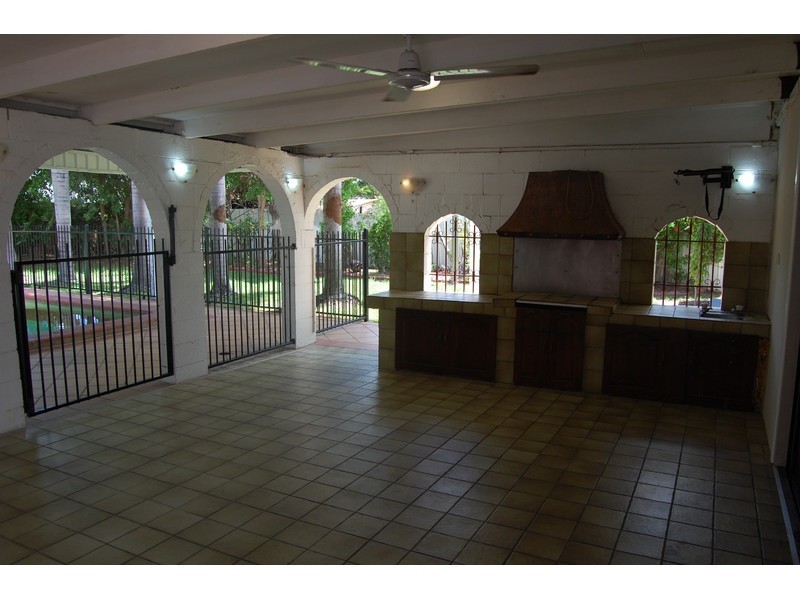 77 Charles Street, Gulliver QLD 4812