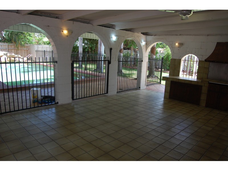 77 Charles Street, Gulliver QLD 4812