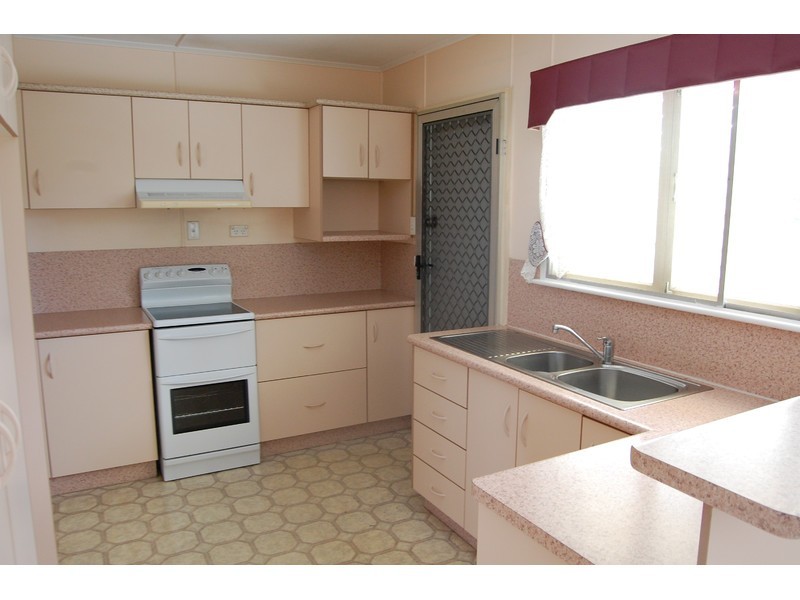 4 Yapp Street, Vincent QLD 4814