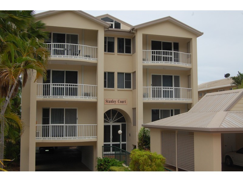 2/377 Stanley Street West, North Ward QLD 4810