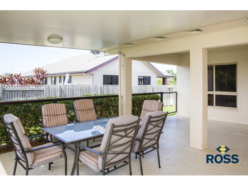 18 Kroymans Drive, Mount Louisa QLD 4814