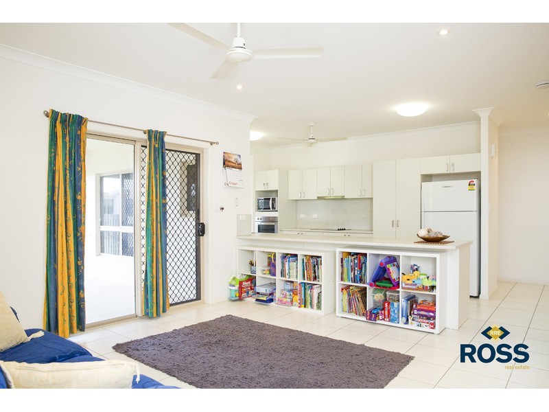18 Kroymans Drive, Mount Louisa QLD 4814