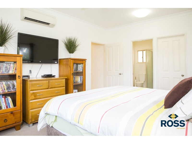 18 Kroymans Drive, Mount Louisa QLD 4814