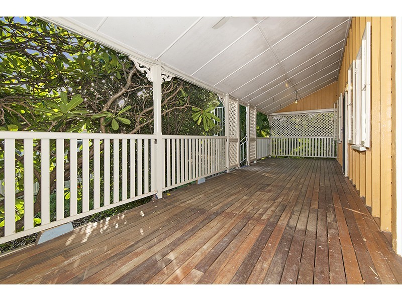 15 Harold Street, West End QLD 4810