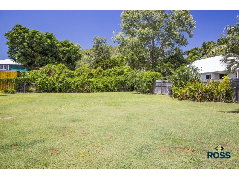 15 Harold Street, West End QLD 4810