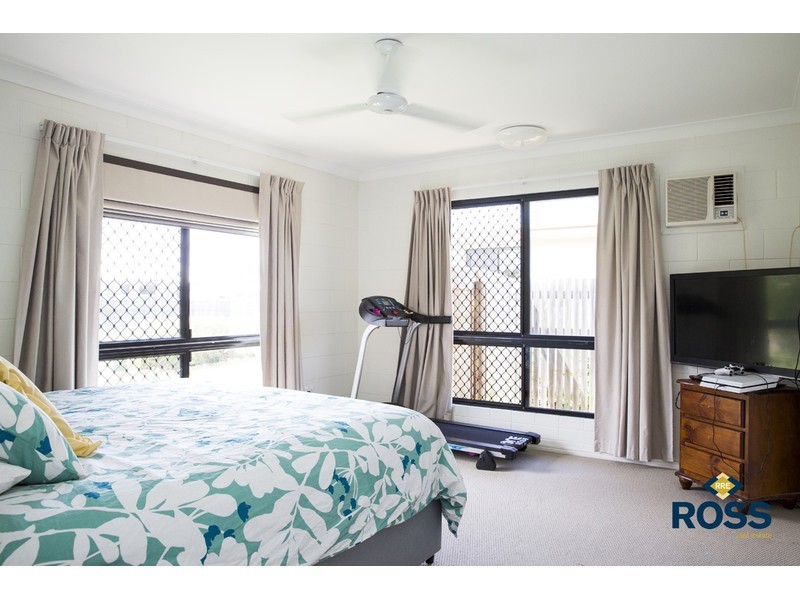 11 Thornbill Close, Kelso QLD 4815