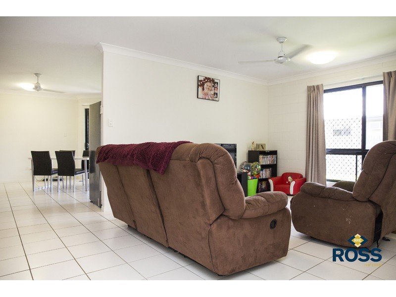 11 Thornbill Close, Kelso QLD 4815
