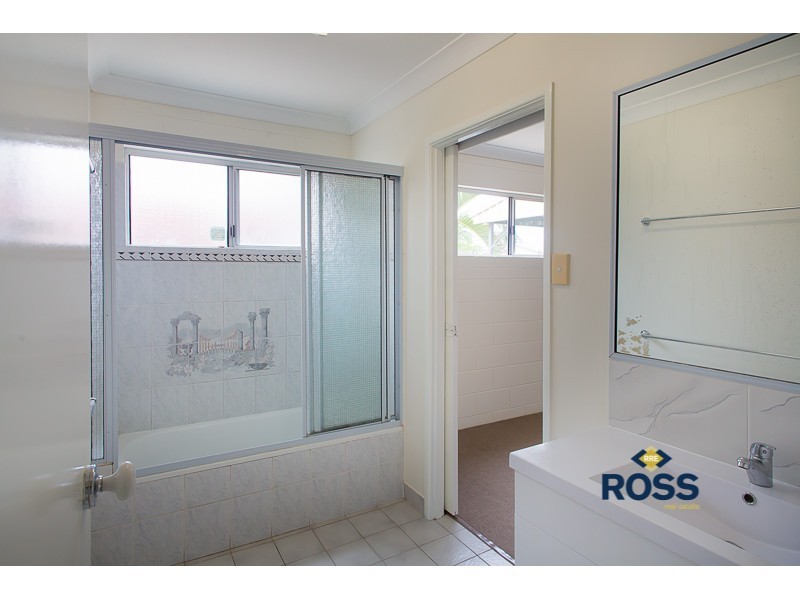 4 Tartan Place, Rasmussen QLD 4815