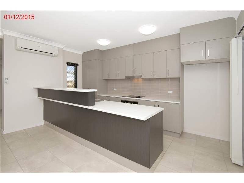 40 Bluewattle Boulevard, Rasmussen QLD 4815