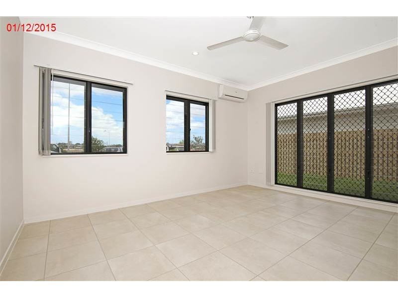 40 Bluewattle Boulevard, Rasmussen QLD 4815