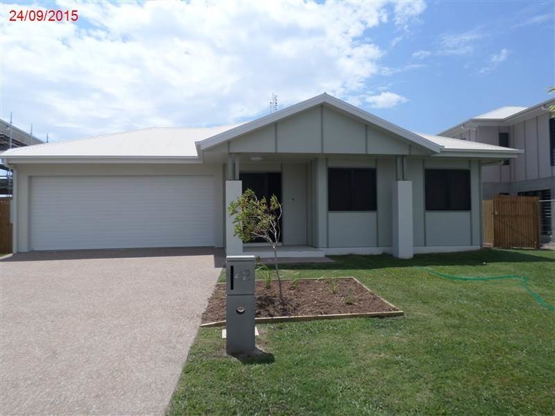 42 Bluewattle Boulevard, Rasmussen QLD 4815