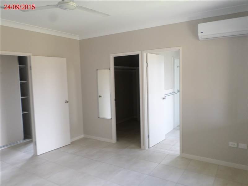 42 Bluewattle Boulevard, Rasmussen QLD 4815