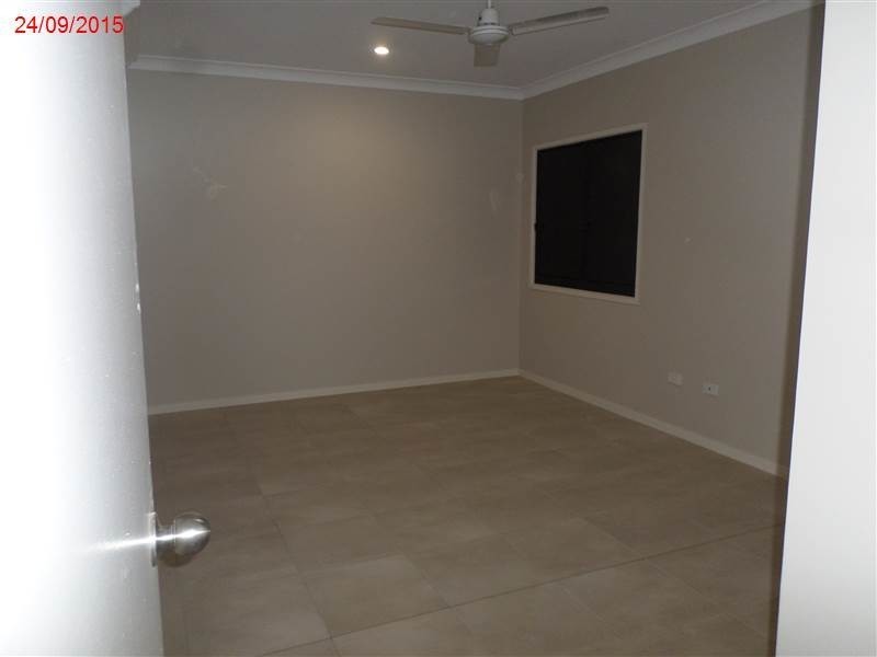 42 Bluewattle Boulevard, Rasmussen QLD 4815