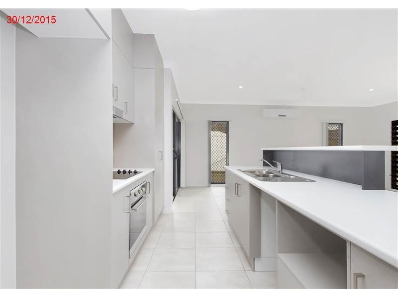 44 Bluewattle Boulevard, Rasmussen QLD 4815