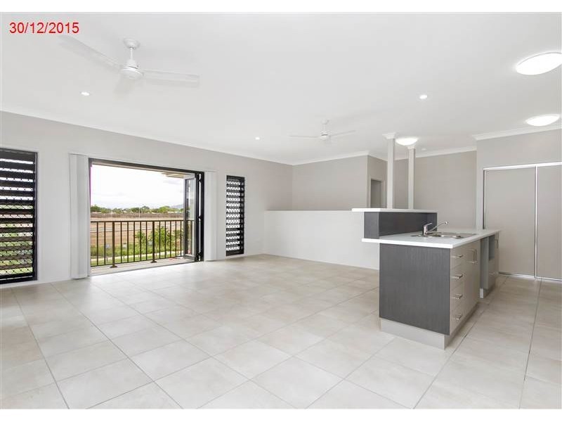 44 Bluewattle Boulevard, Rasmussen QLD 4815