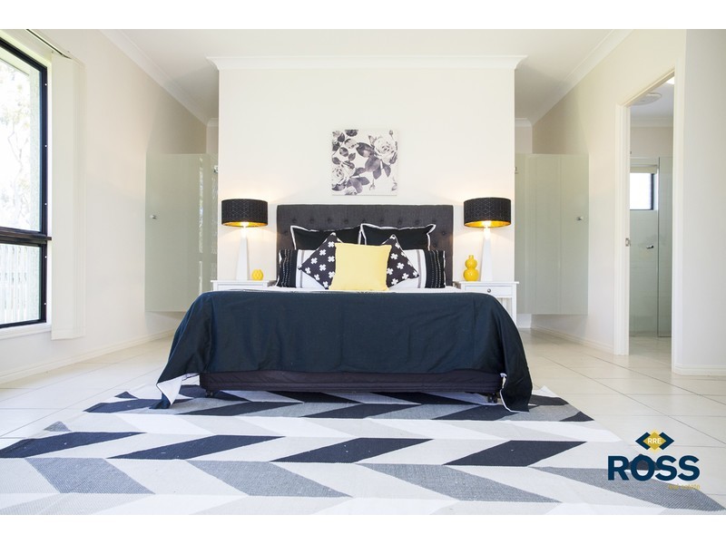 32 Mallorca Circuit, Burdell QLD 4818