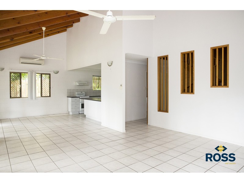 9 Nowland Avenue, Cranbrook QLD 4814