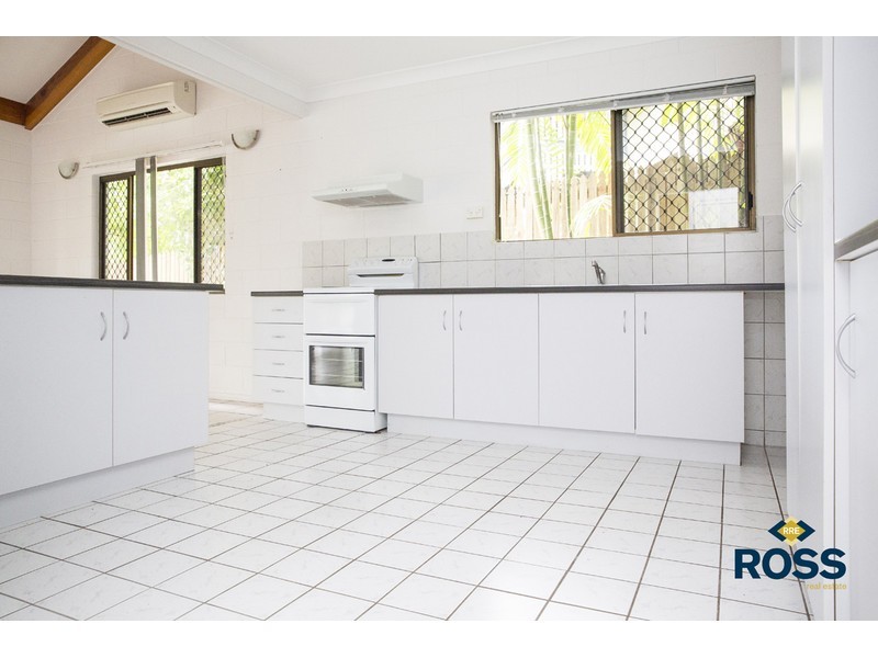 9 Nowland Avenue, Cranbrook QLD 4814