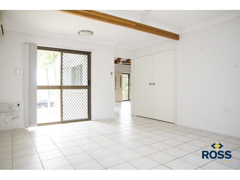 9 Nowland Avenue, Cranbrook QLD 4814