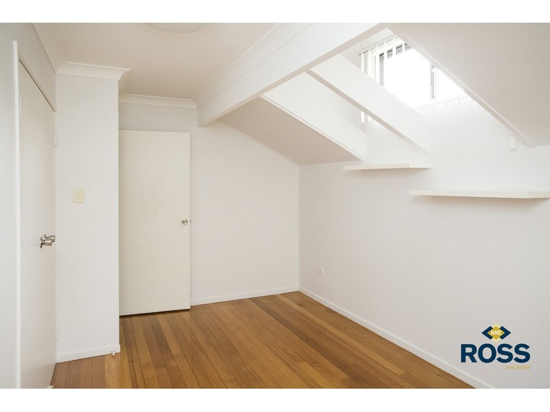 9 Nowland Avenue, Cranbrook QLD 4814