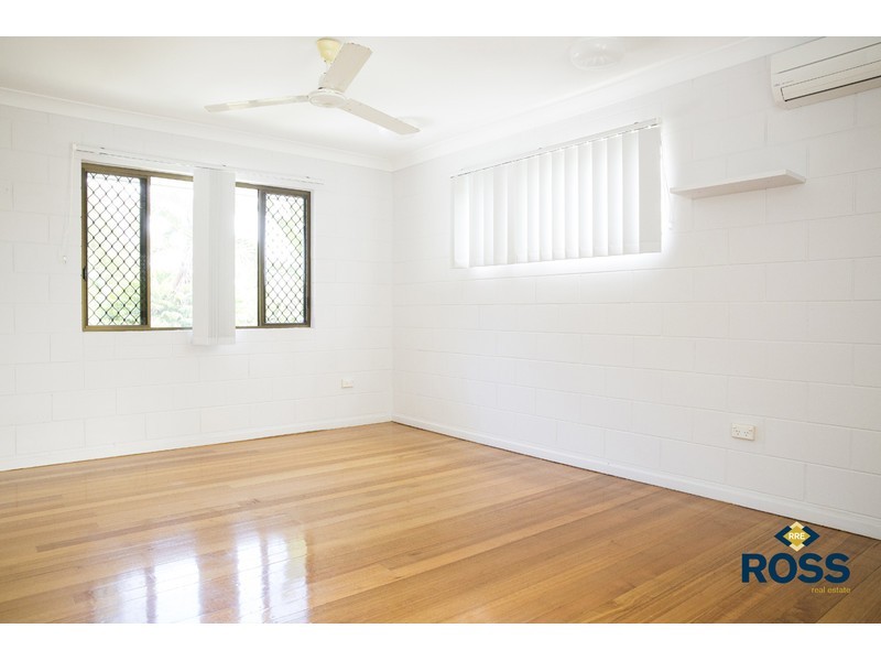 9 Nowland Avenue, Cranbrook QLD 4814