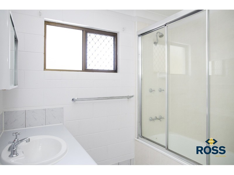 9 Nowland Avenue, Cranbrook QLD 4814