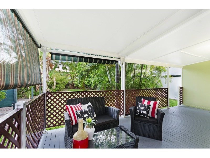 19 Leigh Street, West End QLD 4810