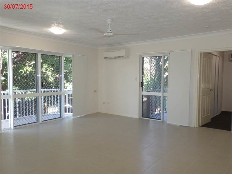 4/30 Queen Street, North Ward QLD 4810