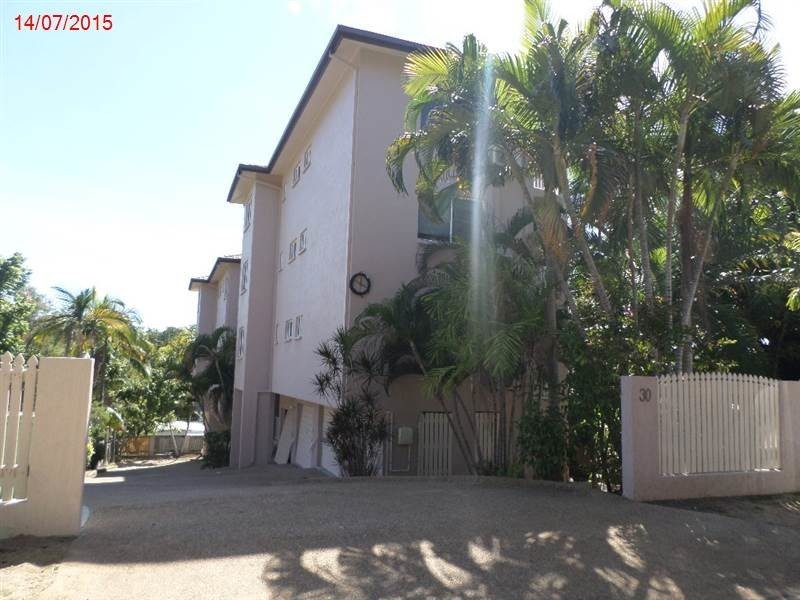 4/30 Queen Street, North Ward QLD 4810