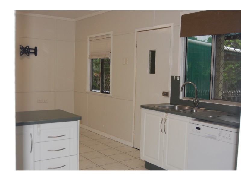 23 Munroe Street, Wulguru QLD 4811