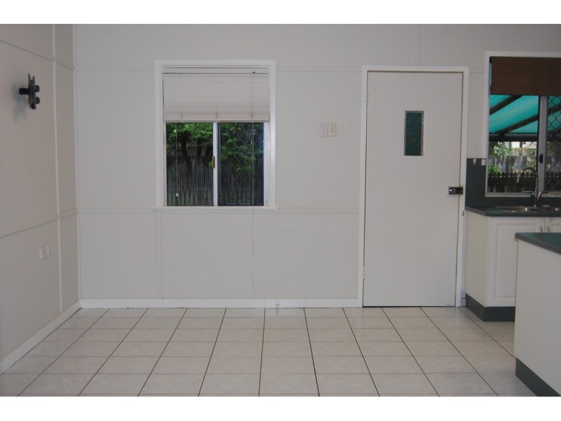 23 Munroe Street, Wulguru QLD 4811