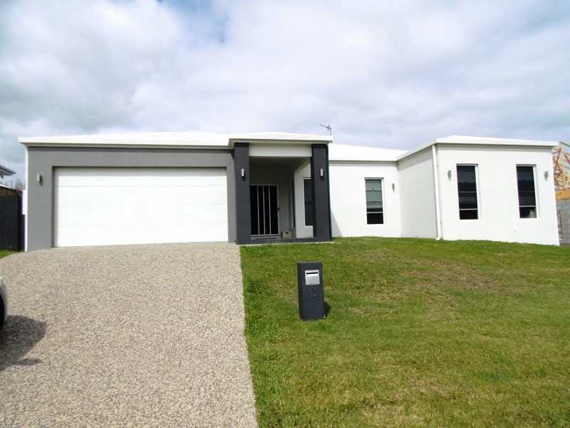 15 Holbourne Street, Bushland Beach QLD 4818