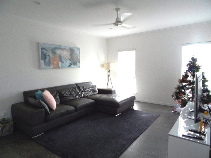 15 Holbourne Street, Bushland Beach QLD 4818