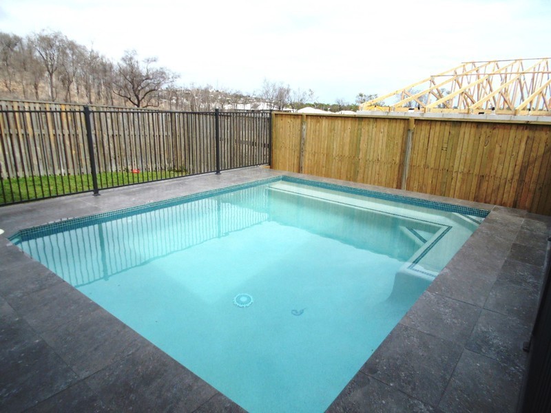 15 Holbourne Street, Bushland Beach QLD 4818