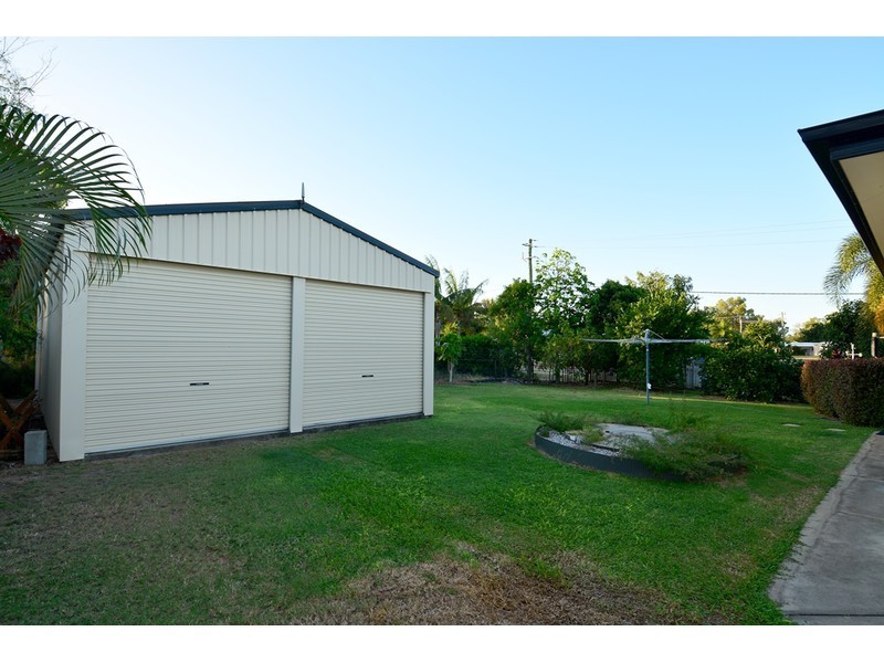25 Mostyn Crescent, Bushland Beach QLD 4818