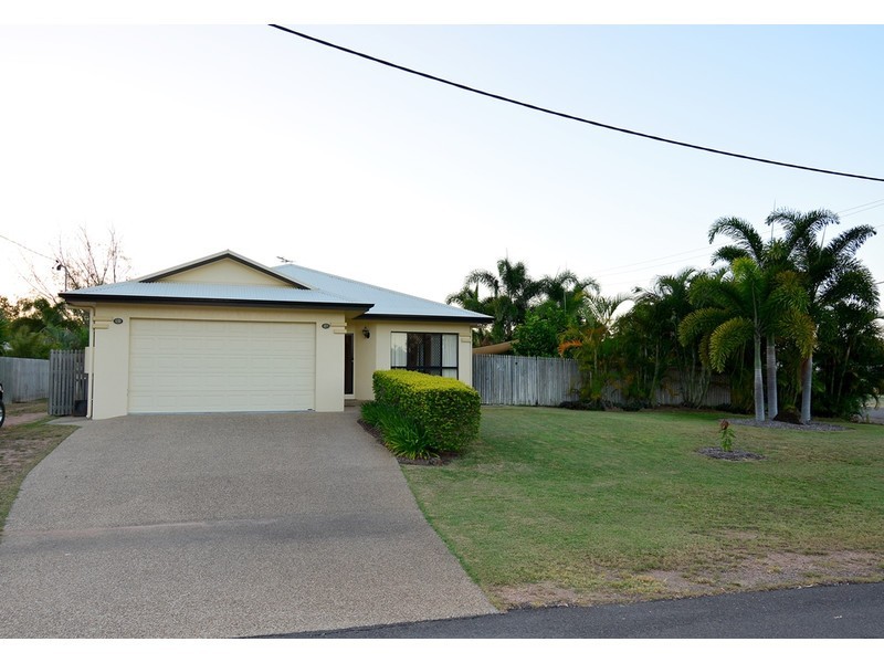 25 Mostyn Crescent, Bushland Beach QLD 4818