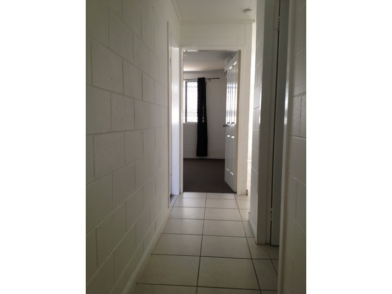 2/48 Marks Street, Hermit Park QLD 4812