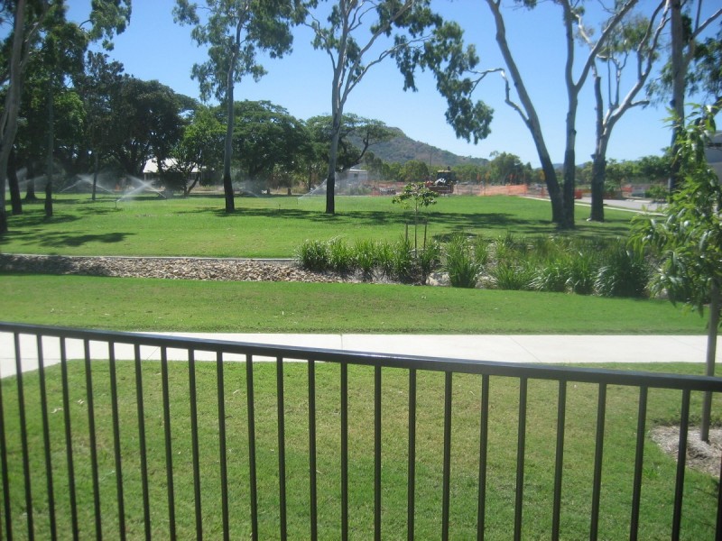 10 Goode Lane, Oonoonba QLD 4811