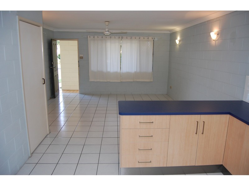 1/5 Halliday Street, Kirwan QLD 4817