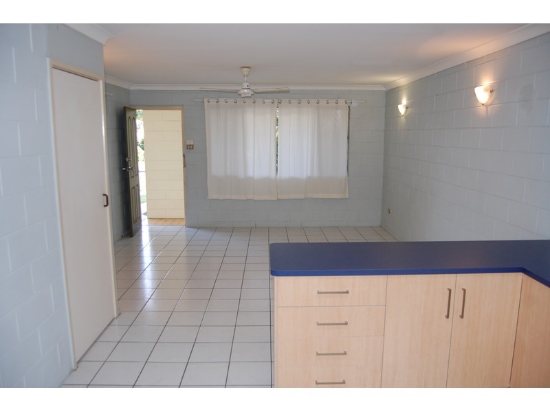 1/5 Halliday Street, Kirwan QLD 4817