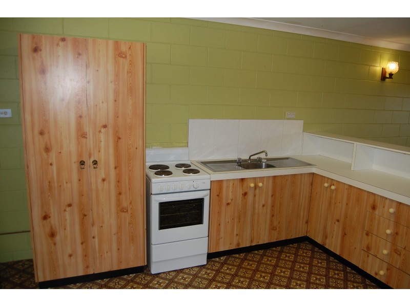 2/5 Halliday Street, Kirwan QLD 4817