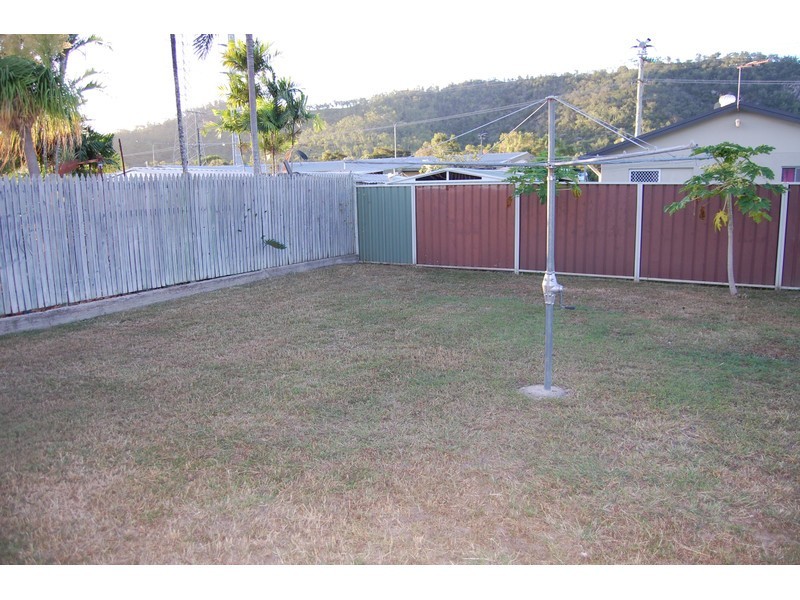 2/5 Halliday Street, Kirwan QLD 4817