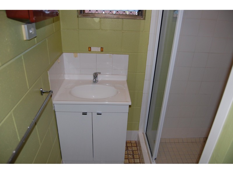 2/5 Halliday Street, Kirwan QLD 4817