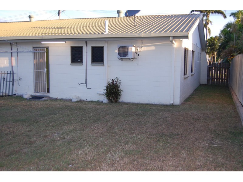 2/5 Halliday Street, Kirwan QLD 4817