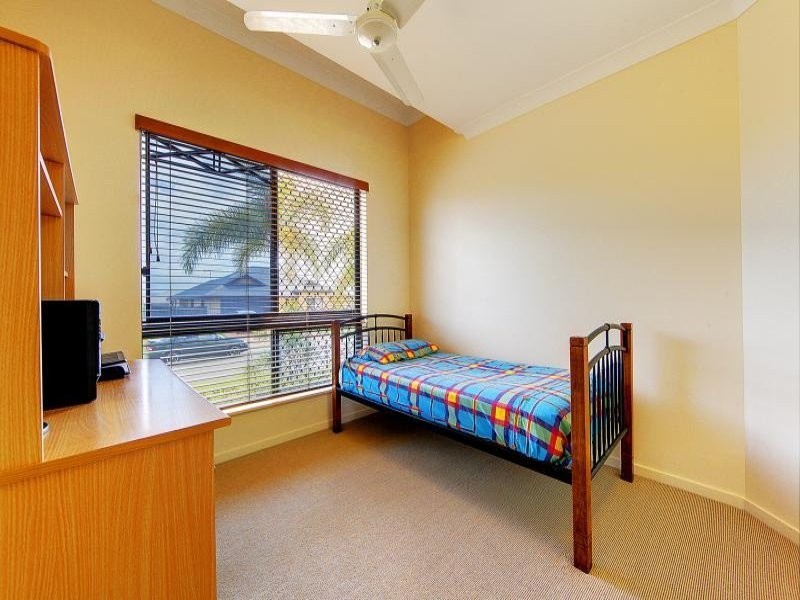 8 Fuji Court, Mount Louisa QLD 4814