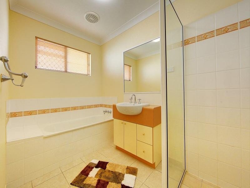 8 Fuji Court, Mount Louisa QLD 4814